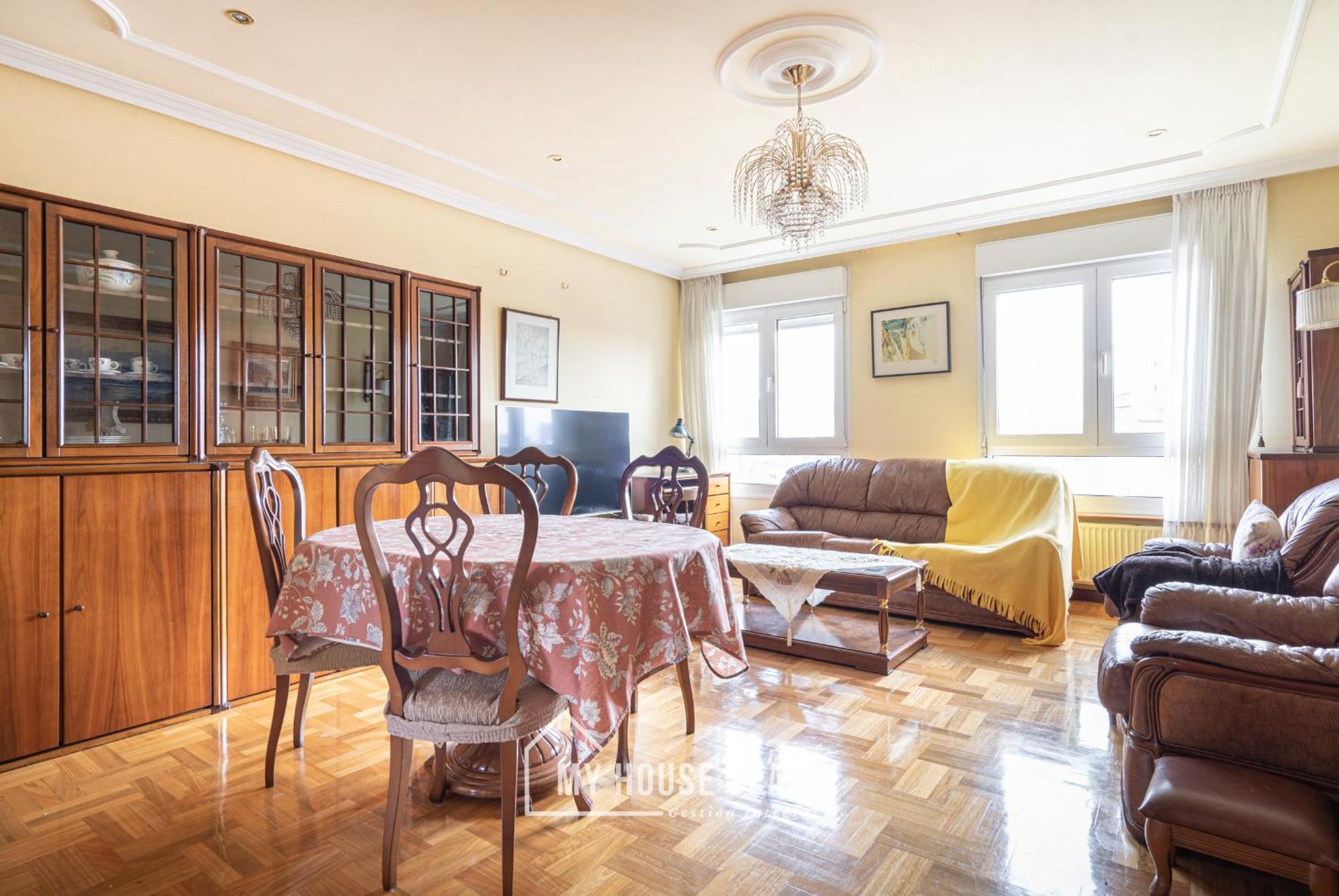 Amplio apartamento con vistas en pleno centro Gijón Exterior foto
