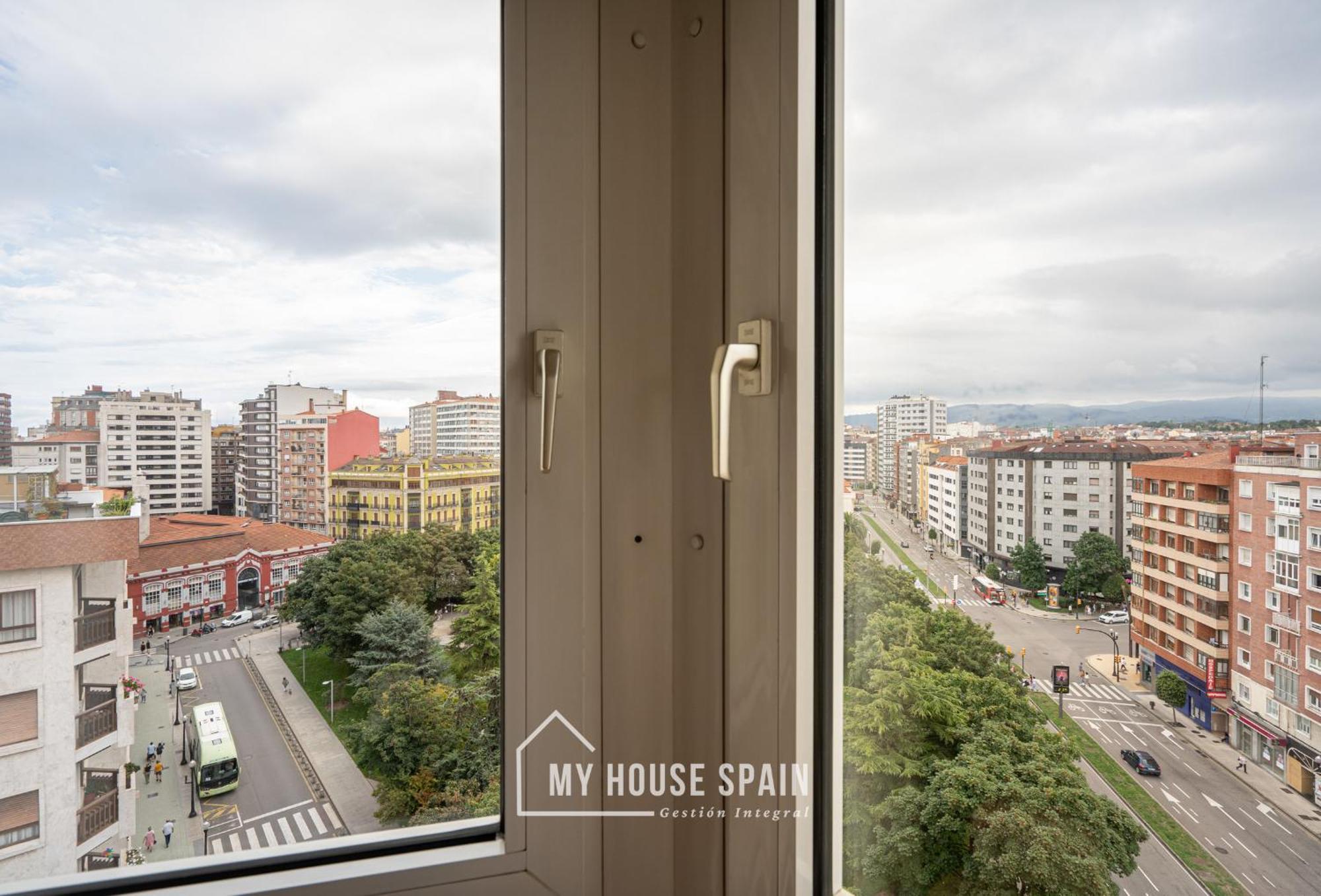 Amplio apartamento con vistas en pleno centro Gijón Exterior foto
